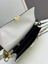Picture of Prada Handbags _SKUfw182220431fw